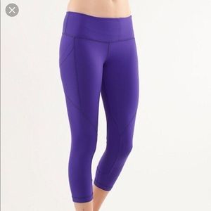 Lululemon purple Crop legging excellent condition